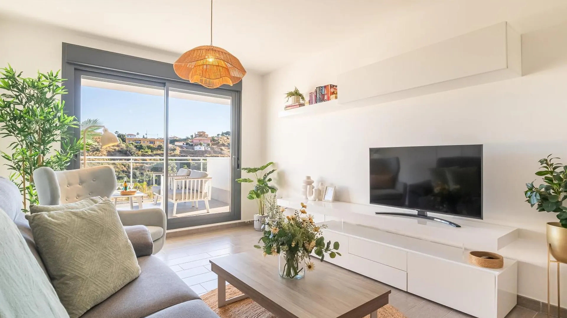 Apartment La Cala With Pool - Happy Rentals La Cala De Mijas